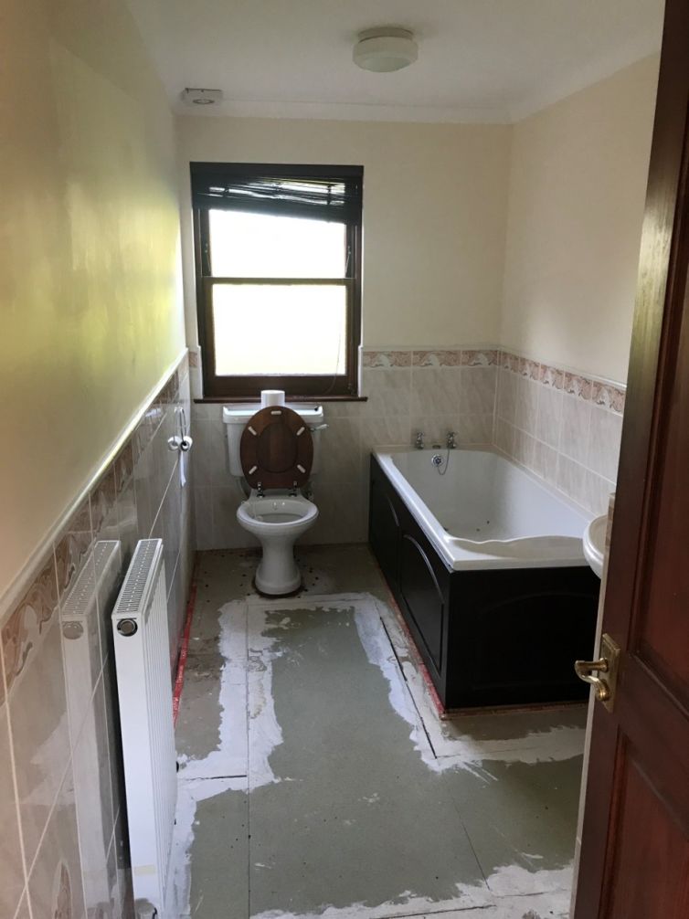 Existing residential bathroom before wet room conversion in Aberdeen